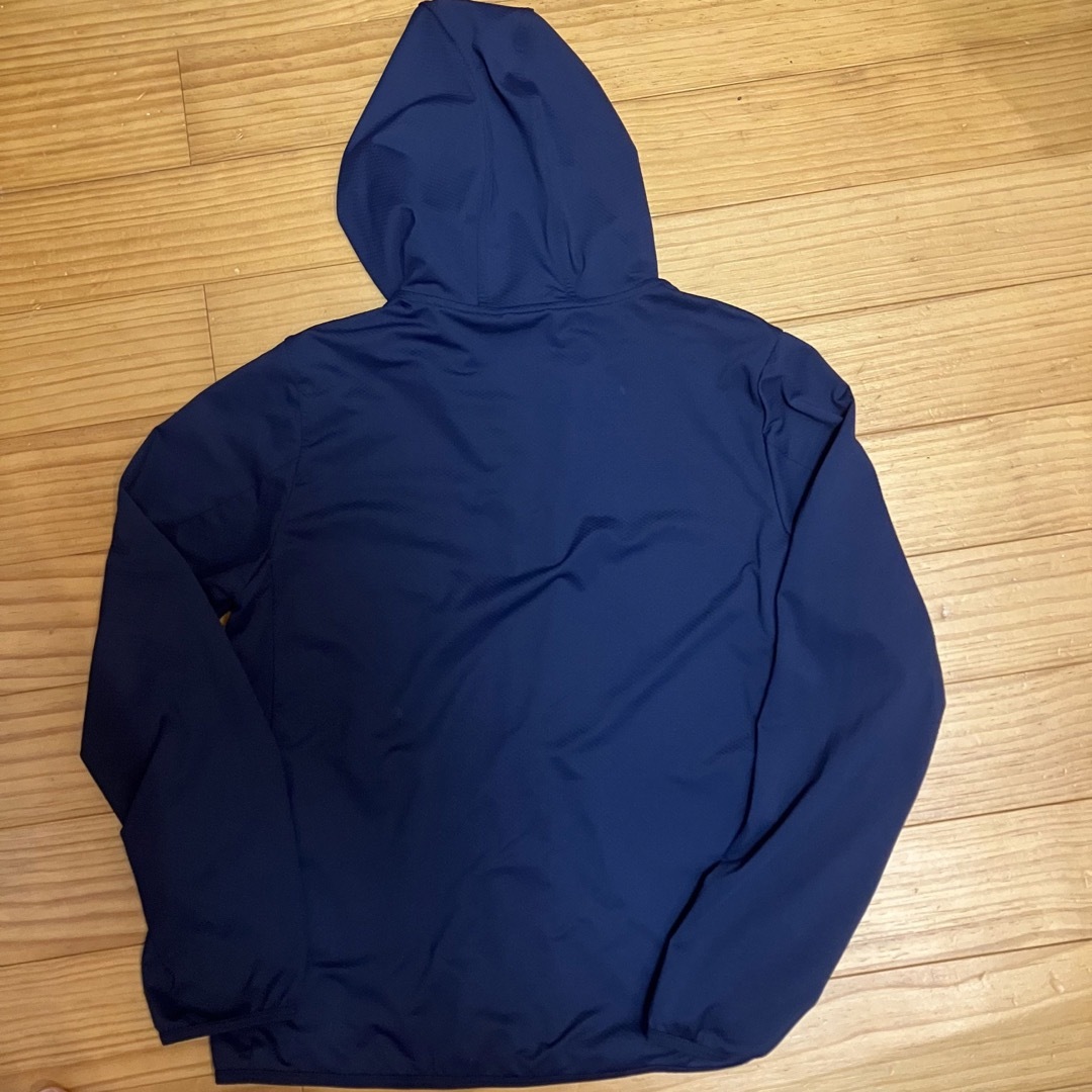 UNIQLO(ユニクロ)のユニクロ　エアリズム　紺色　長袖 キッズ/ベビー/マタニティのキッズ服男の子用(90cm~)(ジャケット/上着)の商品写真
