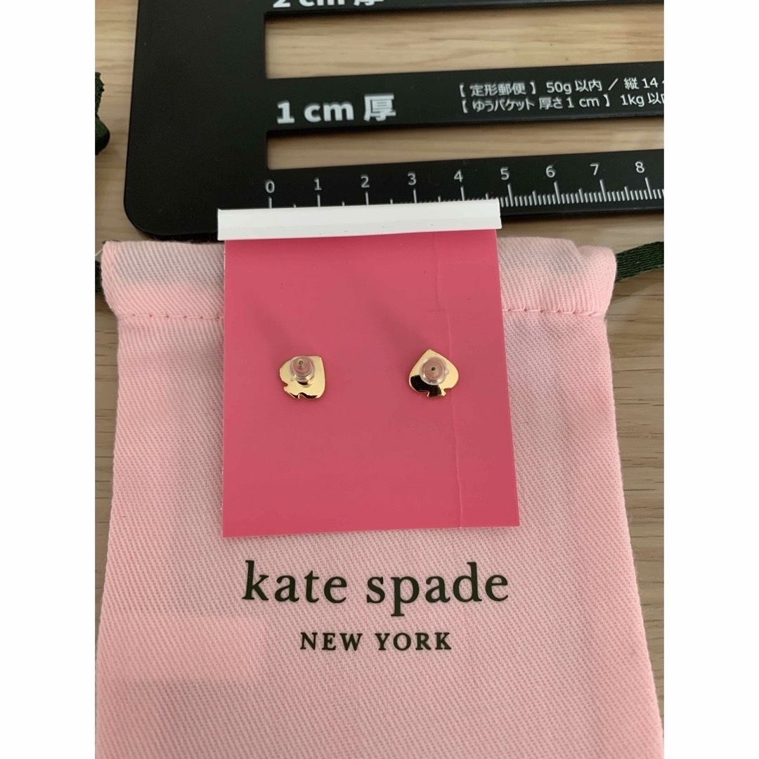 kate spade new york(ケイトスペードニューヨーク)のKS006S2 Kate spade   デイジー ピアス レディースのアクセサリー(ピアス)の商品写真