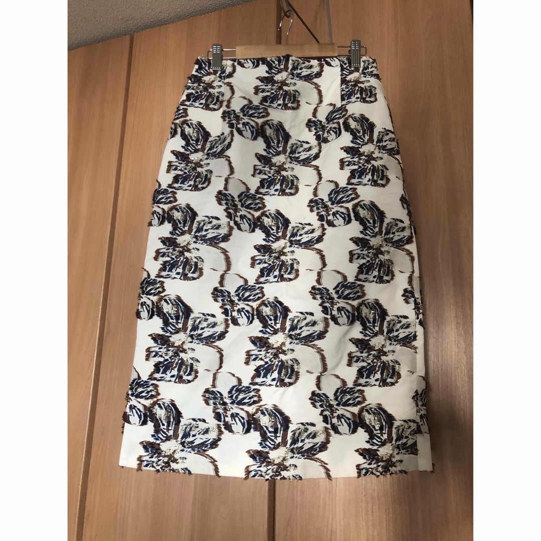 UNITED ARROWS(ユナイテッドアローズ)のユナイテッドアローズ　柄スカート レディースのスカート(ひざ丈スカート)の商品写真