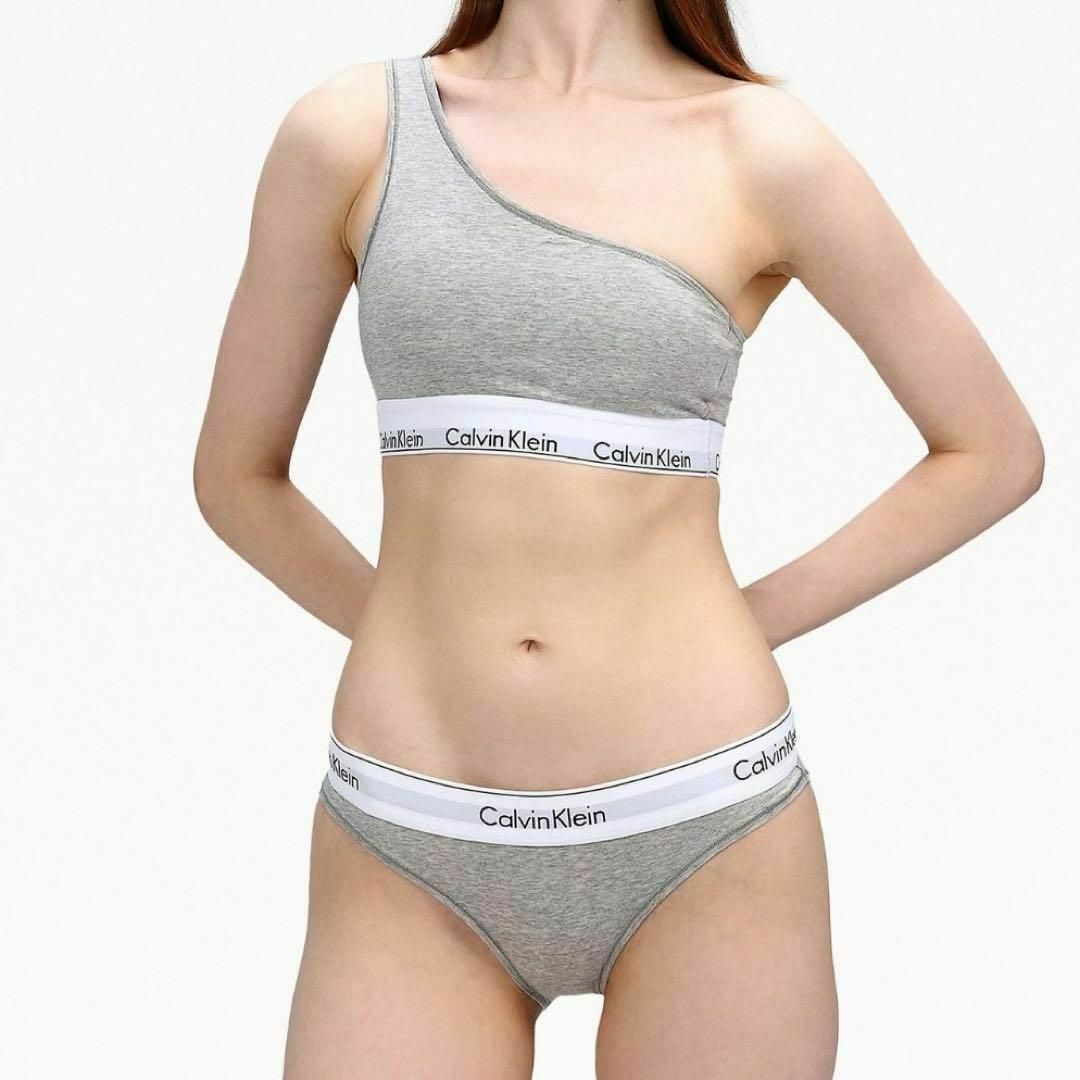 Calvin Klein(カルバンクライン)のCalvin Klein ブラレット　ワンショルダー　パッドなし　Mサイズ レディースの下着/アンダーウェア(その他)の商品写真