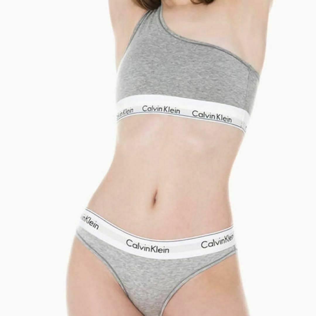 Calvin Klein(カルバンクライン)のCalvin Klein ブラレット　ワンショルダー　パッドなし　Mサイズ レディースの下着/アンダーウェア(その他)の商品写真