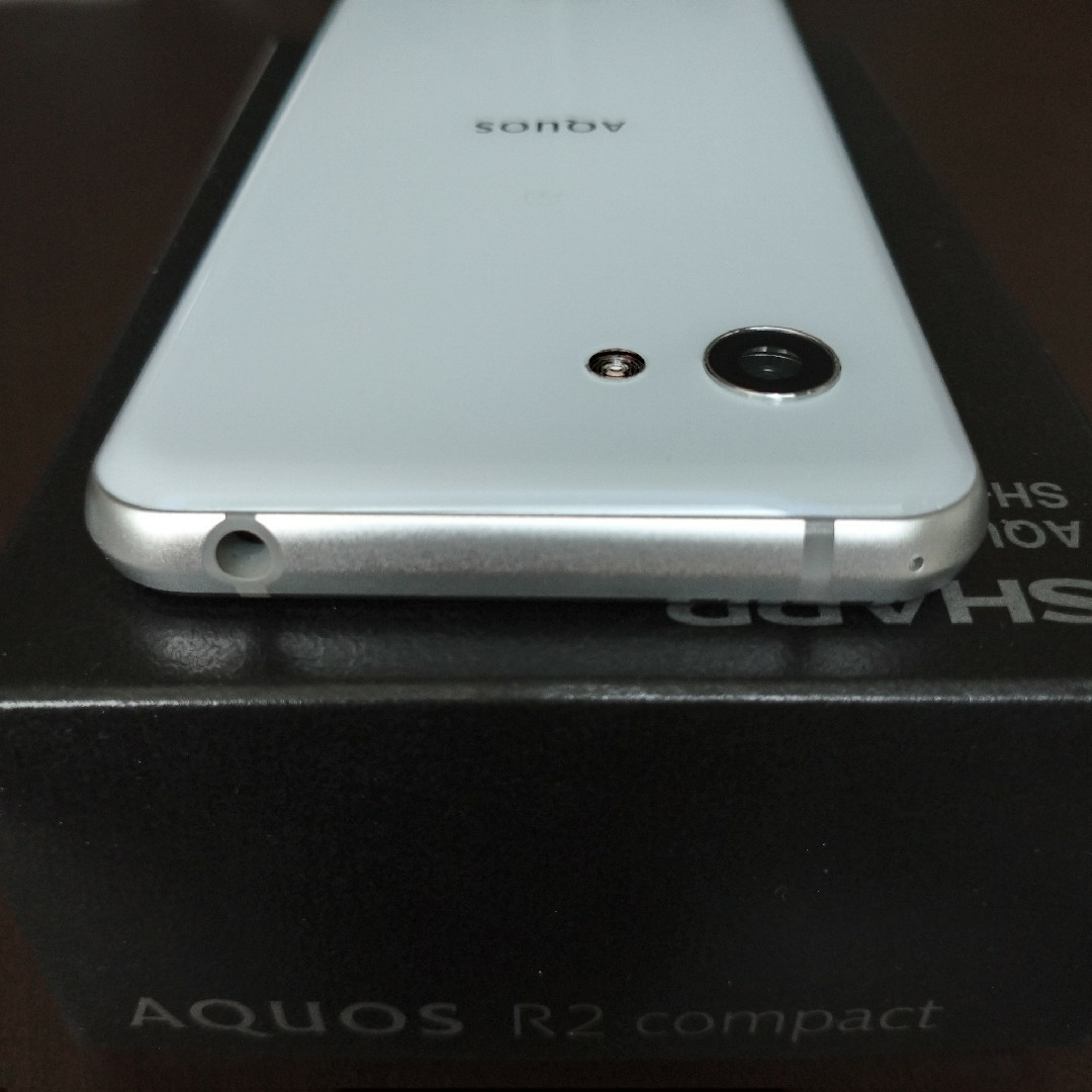 AQUOS R2 compact SH-M09 SIMフリー ディープホワイト