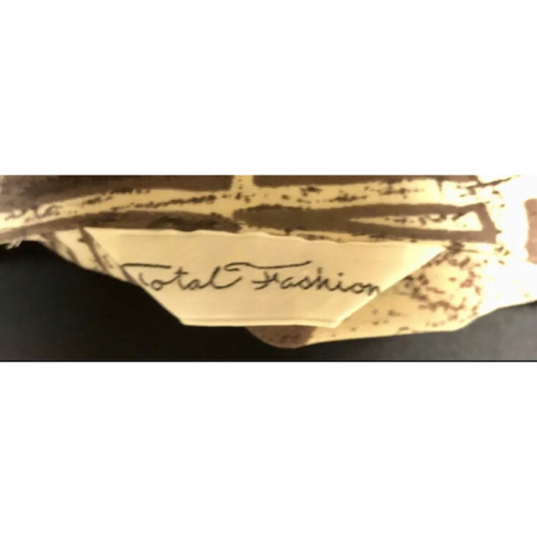 昭和レトロ　ヴィンテージ　柄シャツ　ブラウス レディースのトップス(シャツ/ブラウス(半袖/袖なし))の商品写真