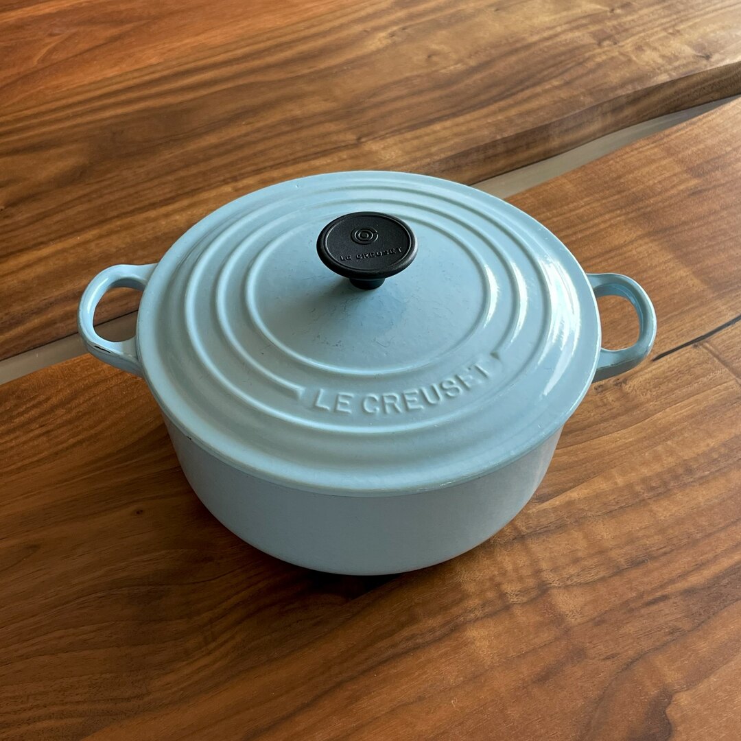 LE CREUSET(ルクルーゼ)のサテンブルー ル・クルーゼ ココット ロンド 20  廃盤色 インテリア/住まい/日用品のキッチン/食器(鍋/フライパン)の商品写真