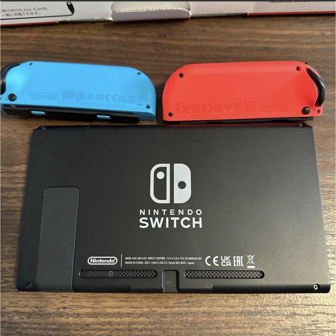 Nintendo Switch(ニンテンドースイッチ)のNintendo Switch ネオンブルー/ネオンレッド 新モデル エンタメ/ホビーのゲームソフト/ゲーム機本体(携帯用ゲーム機本体)の商品写真