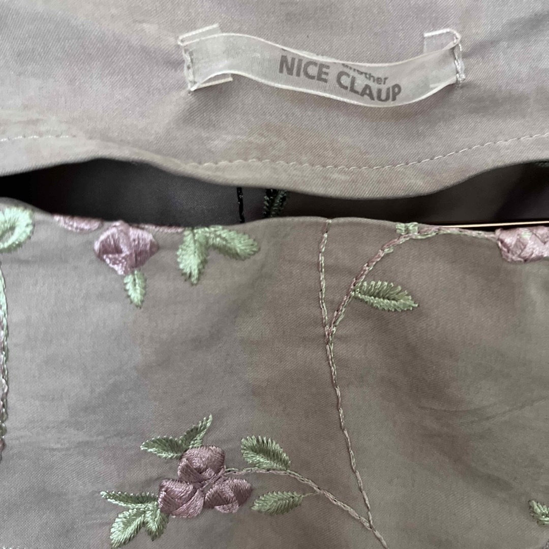 NICE CLAUP(ナイスクラップ)のナイスクラップ 花柄刺繍プルオーバー フリーサイズ レディースのトップス(シャツ/ブラウス(長袖/七分))の商品写真