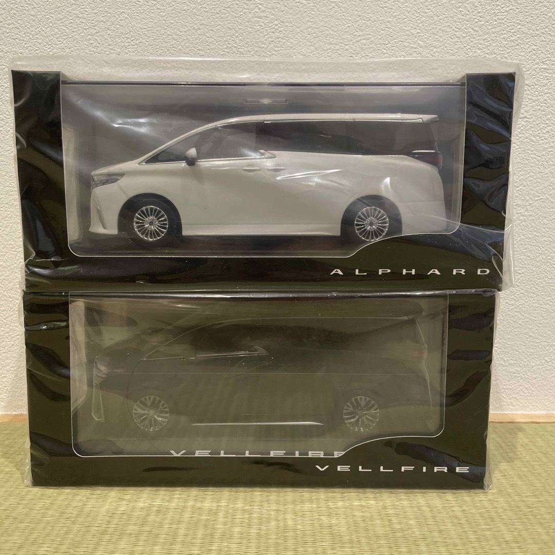 トヨタ 新型アルファード•ヴェルファイアミニカーセット 1/30スケール