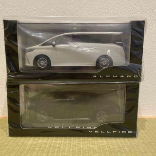 値下げ　トヨタ　アルファード　ミニカー  2台セット