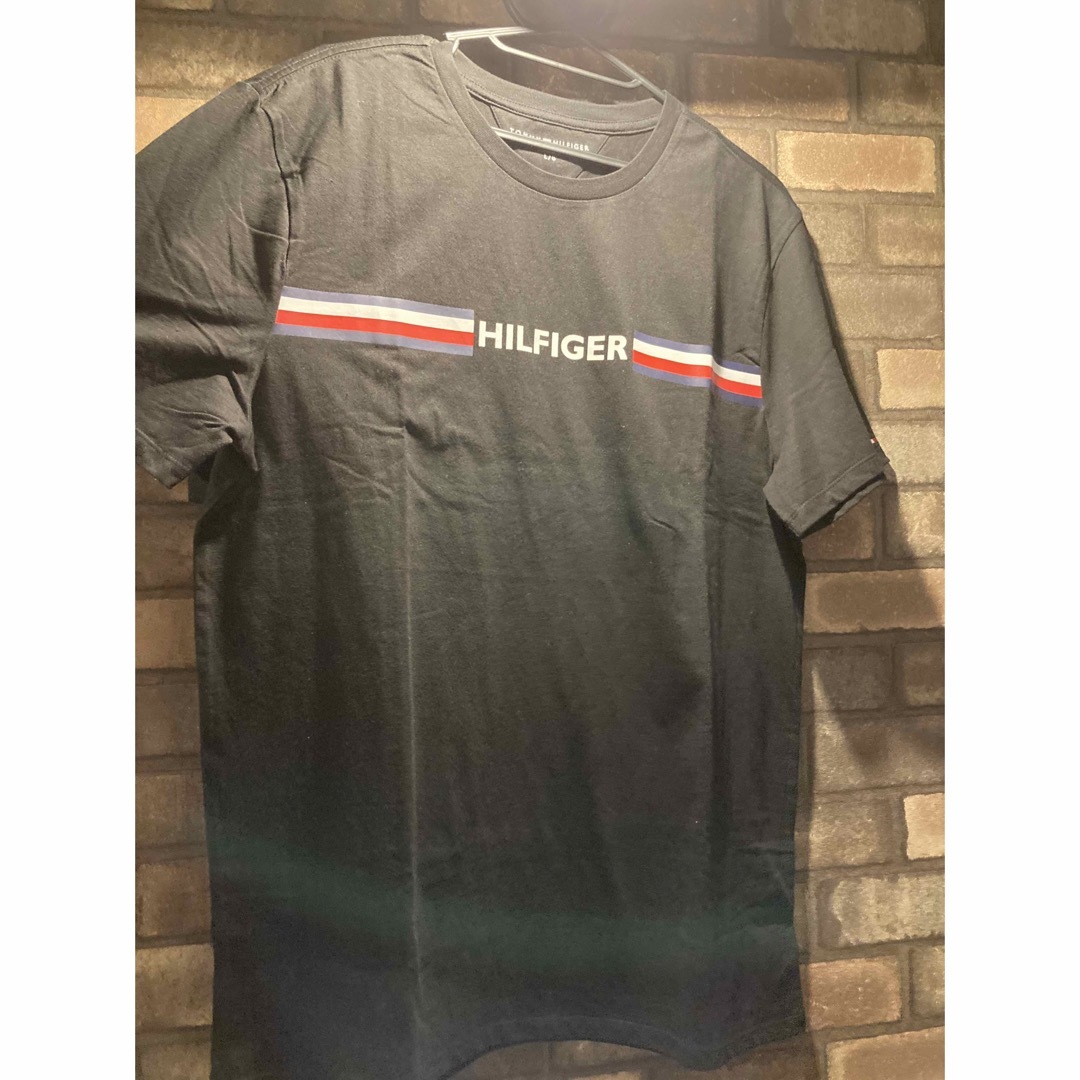 TOMMY HILFIGER(トミーヒルフィガー)のTommy HILFIGER レディースのトップス(Tシャツ(半袖/袖なし))の商品写真