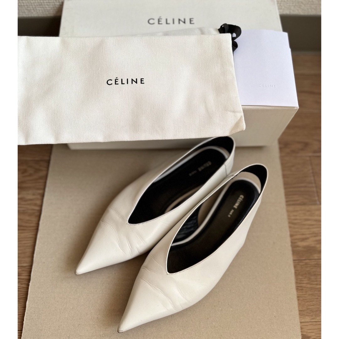 celine(セリーヌ)のceline セリーヌ　バックストラップポインテッドトゥパンプス レディースの靴/シューズ(ハイヒール/パンプス)の商品写真