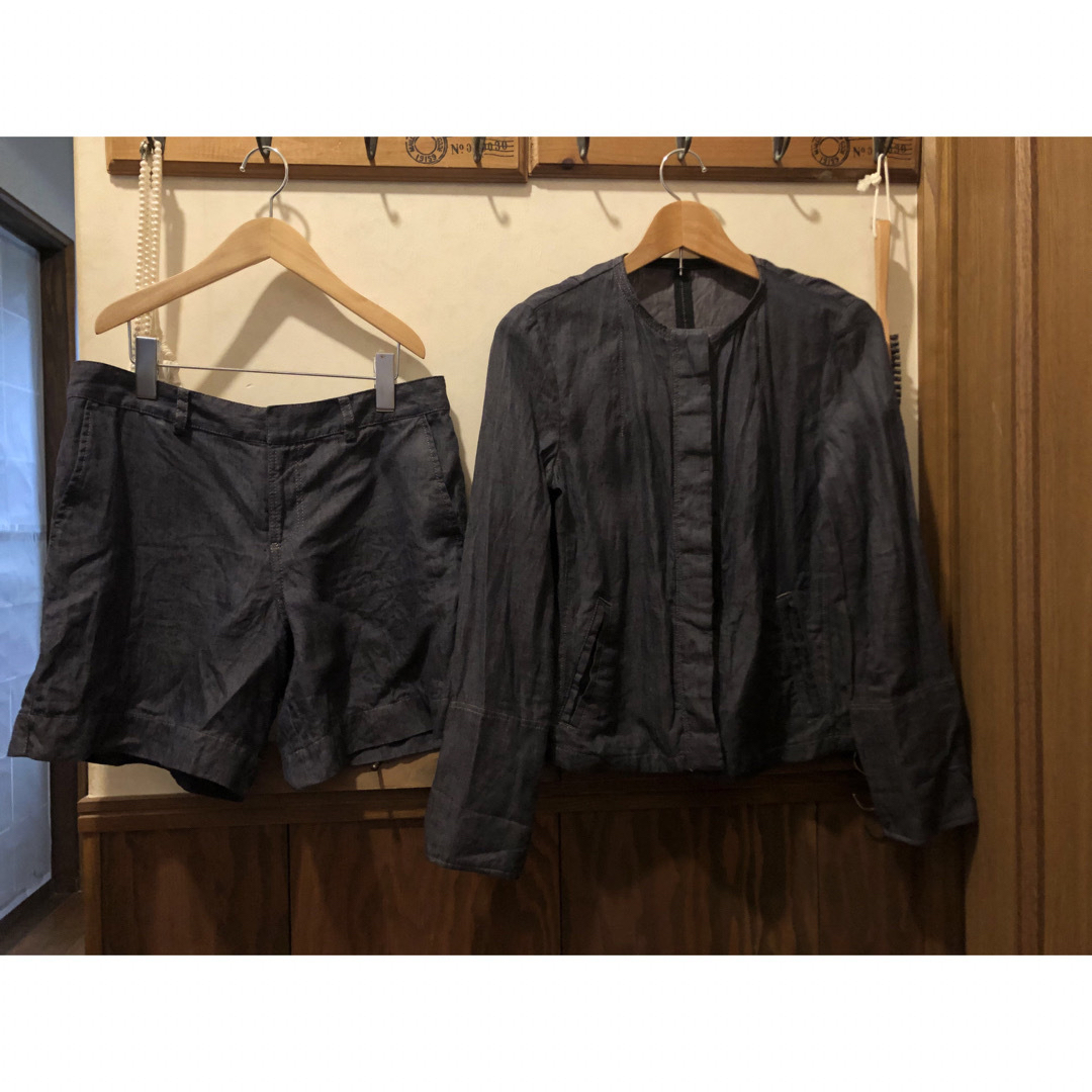 COMME CA ISM(コムサイズム)のコムサイズム  ジャケット　ショートパンツ  スーツ レディースのジャケット/アウター(ノーカラージャケット)の商品写真