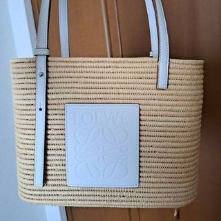 ロエベ(LOEWE)のロエベかごバッグ(かごバッグ/ストローバッグ)