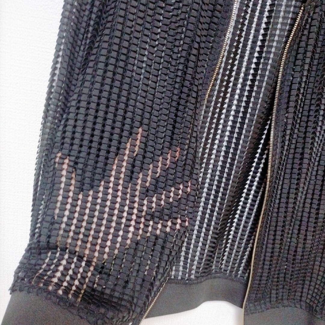 ZARA(ザラ)のZARAの上着 レディースのジャケット/アウター(ノーカラージャケット)の商品写真