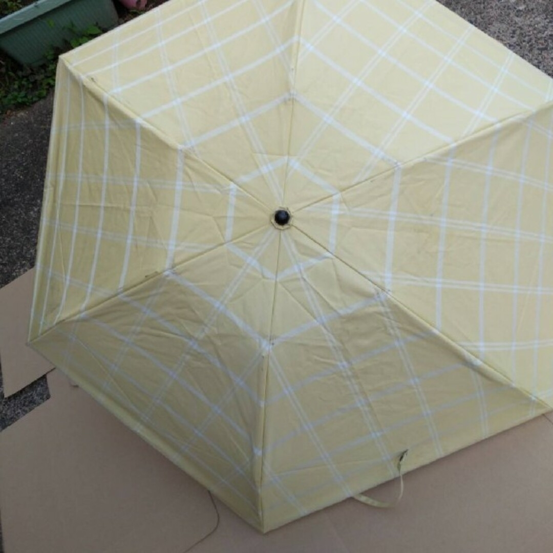 サンバリア　日傘　完全遮光　三段折り レディースのファッション小物(傘)の商品写真
