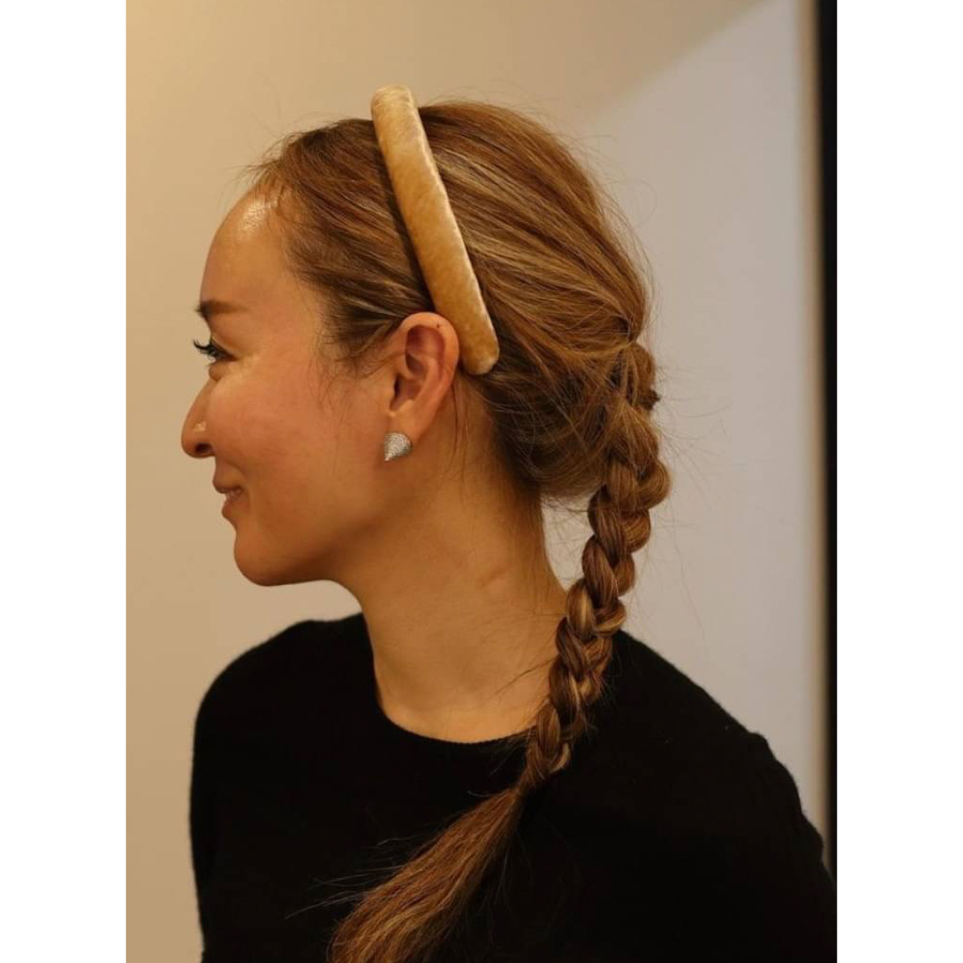 LUDLOW(ラドロー)のLUDLOW ラドロー　Velvet Headband  レディースのヘアアクセサリー(カチューシャ)の商品写真