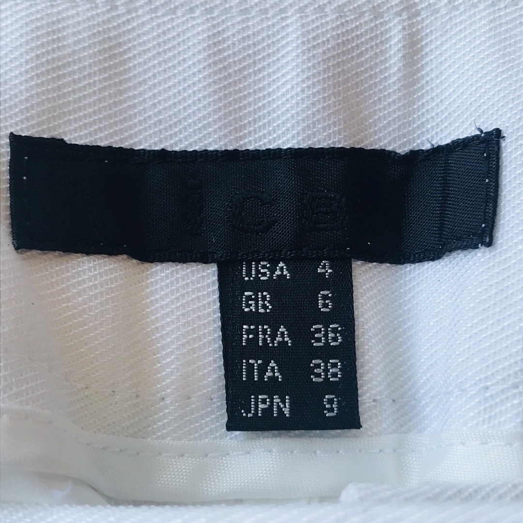 ICB(アイシービー)のICB ショートパンツ　リネン　ホワイト　無地　裏地付き　日本製 9号 レディースのパンツ(ショートパンツ)の商品写真
