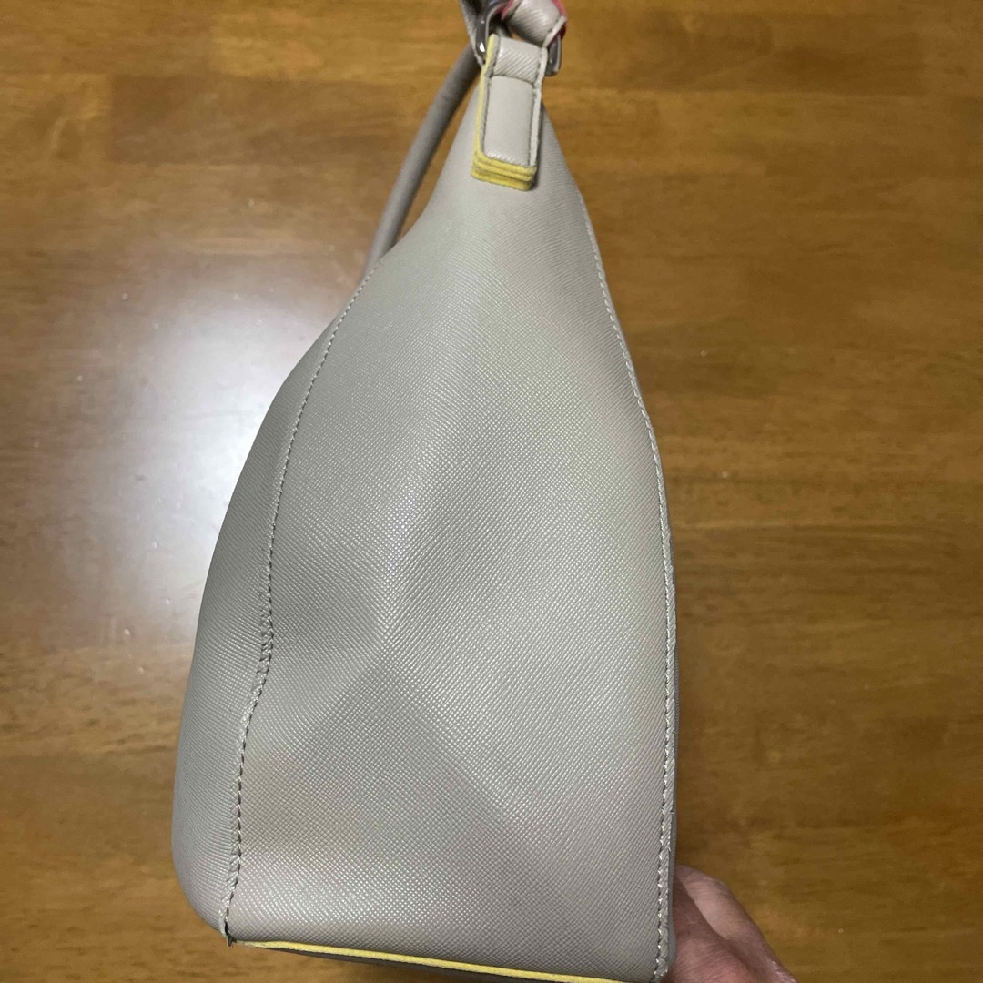 ARMANI COLLEZIONI(アルマーニ コレツィオーニ)のARMANIアルマーニハンドバック レディースのバッグ(ハンドバッグ)の商品写真