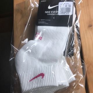 ナイキ(NIKE)のナイキ NIKE ソックス レディース パーフ クッション QT 2 SX718(ウェア)