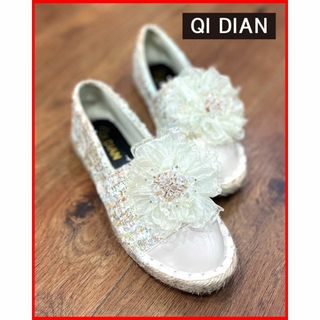 超ｷｭｰﾄ♪ｺｻｰｼﾞｭﾃﾞｻﾞｲﾝｴｽﾊﾟ☆【QiDian】23.5～送料込(スリッポン/モカシン)