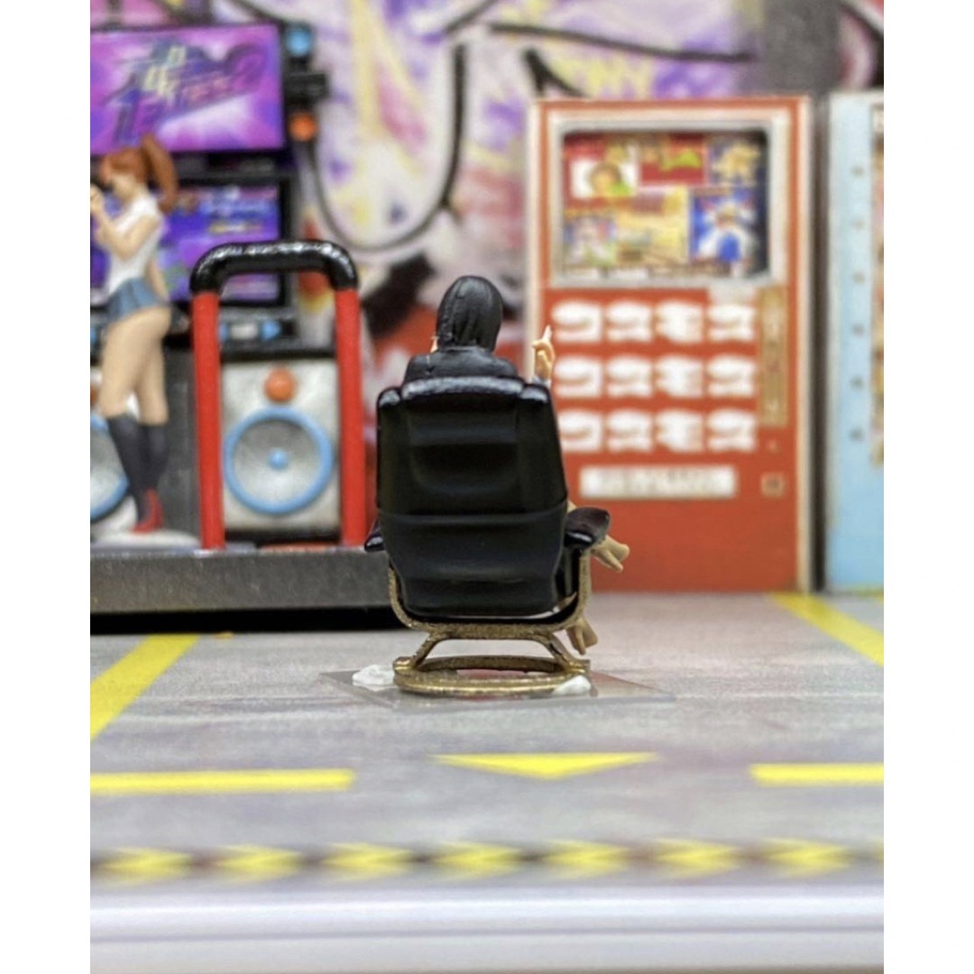 1:64　椅子付き　女社長　フィギュア　トミカサイズ　ジオラマ　日本未発売