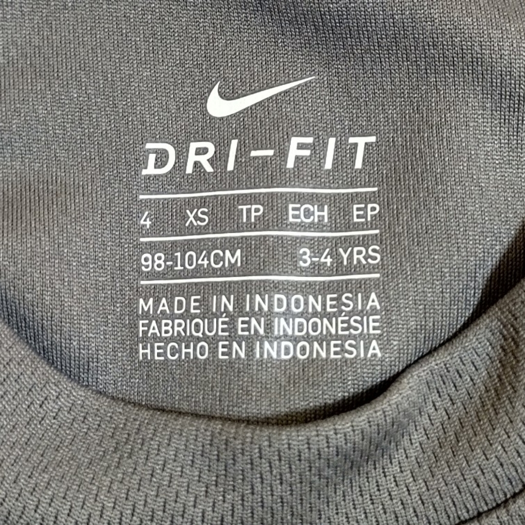 NIKE(ナイキ)の【新品】NIKE DRI-FIT 半袖Tシャツ 100cm キッズ/ベビー/マタニティのキッズ服男の子用(90cm~)(Tシャツ/カットソー)の商品写真