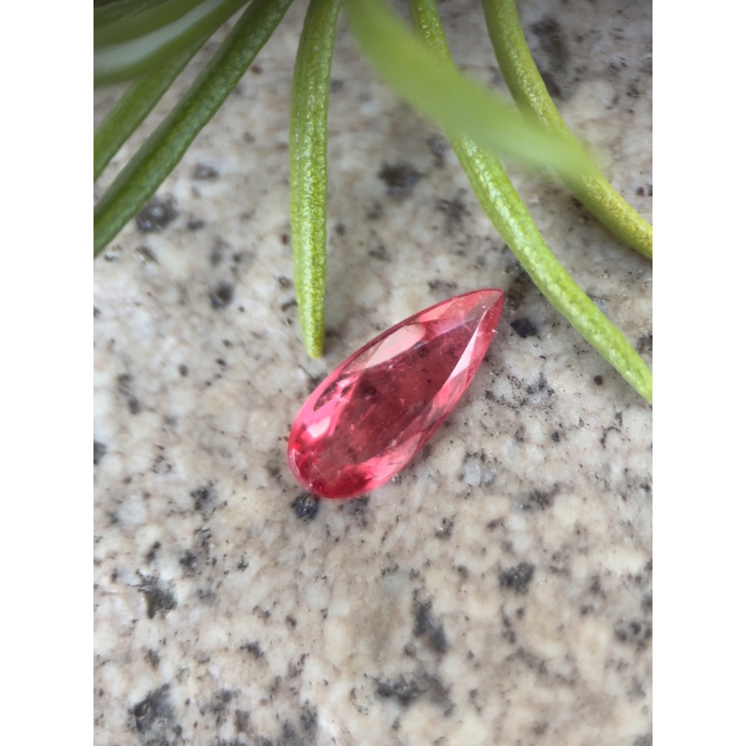 ロードナイト(薔薇輝石) 1.35ct