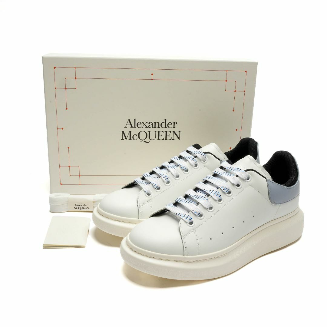 Alexander McQueen(アレキサンダーマックイーン)の新品 Alexander McQueen オーバーサイズドスニーカー 42.5 メンズの靴/シューズ(スニーカー)の商品写真