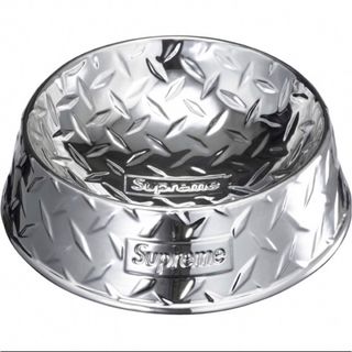 シュプリーム(Supreme)のSupreme Diamond Plate Dog Bowl "Silver"(犬)