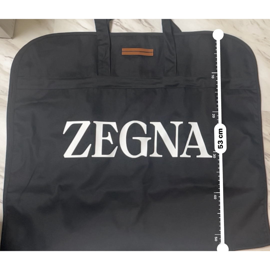 Ermenegildo Zegna(エルメネジルドゼニア)のゼニア　スーツカバー　大 メンズのスーツ(スーツジャケット)の商品写真