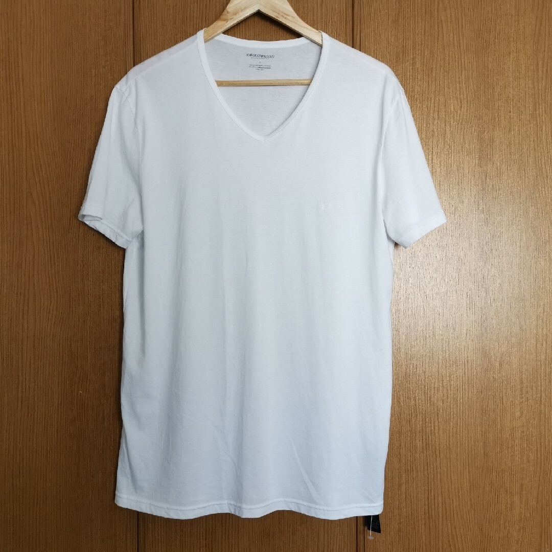 Emporio Armani(エンポリオアルマーニ)のEMPORIO ARMANI ホワイト VネックTシャツ L メンズのトップス(Tシャツ/カットソー(半袖/袖なし))の商品写真