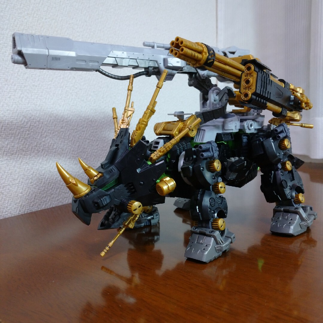 コトブキヤ HMM ZOIDS ダークホーン ハリースペシャル　ジャンク品