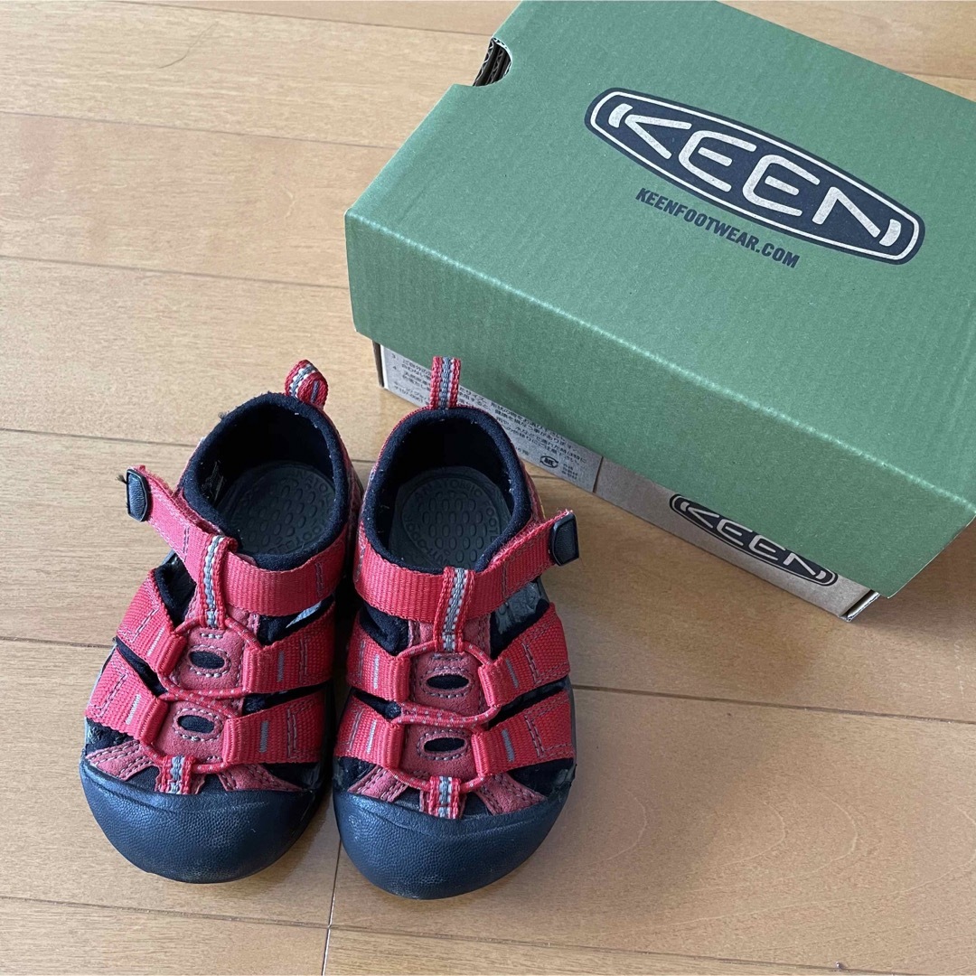 KEEN(キーン)のKEEN キーン サンダル　赤　夏　12.5センチ キッズ/ベビー/マタニティのベビー靴/シューズ(~14cm)(サンダル)の商品写真