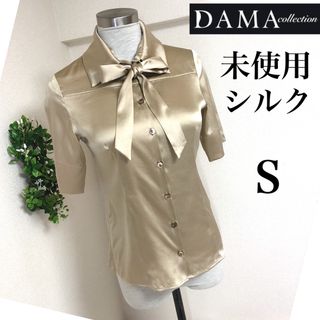 ディノス(dinos)のDAMAダーマコレクションシルクのリボンタイ付シャツS(シャツ/ブラウス(半袖/袖なし))