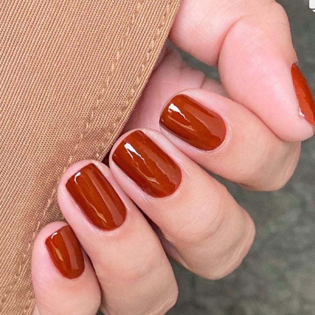 Essie(エッシー)の【新品・匿名配送】essie nail polish 赤茶 レンガカラー コスメ/美容のネイル(マニキュア)の商品写真