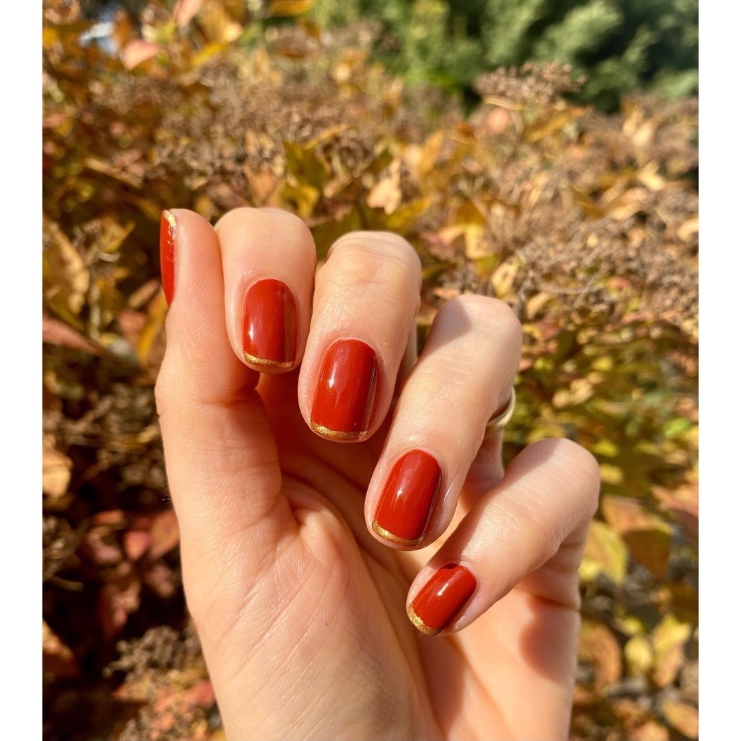 Essie(エッシー)の【新品・匿名配送】essie nail polish 赤茶 レンガカラー コスメ/美容のネイル(マニキュア)の商品写真