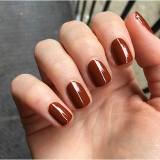 エッシー(Essie)の【新品・匿名配送】essie nail polish 赤茶 レンガカラー(マニキュア)