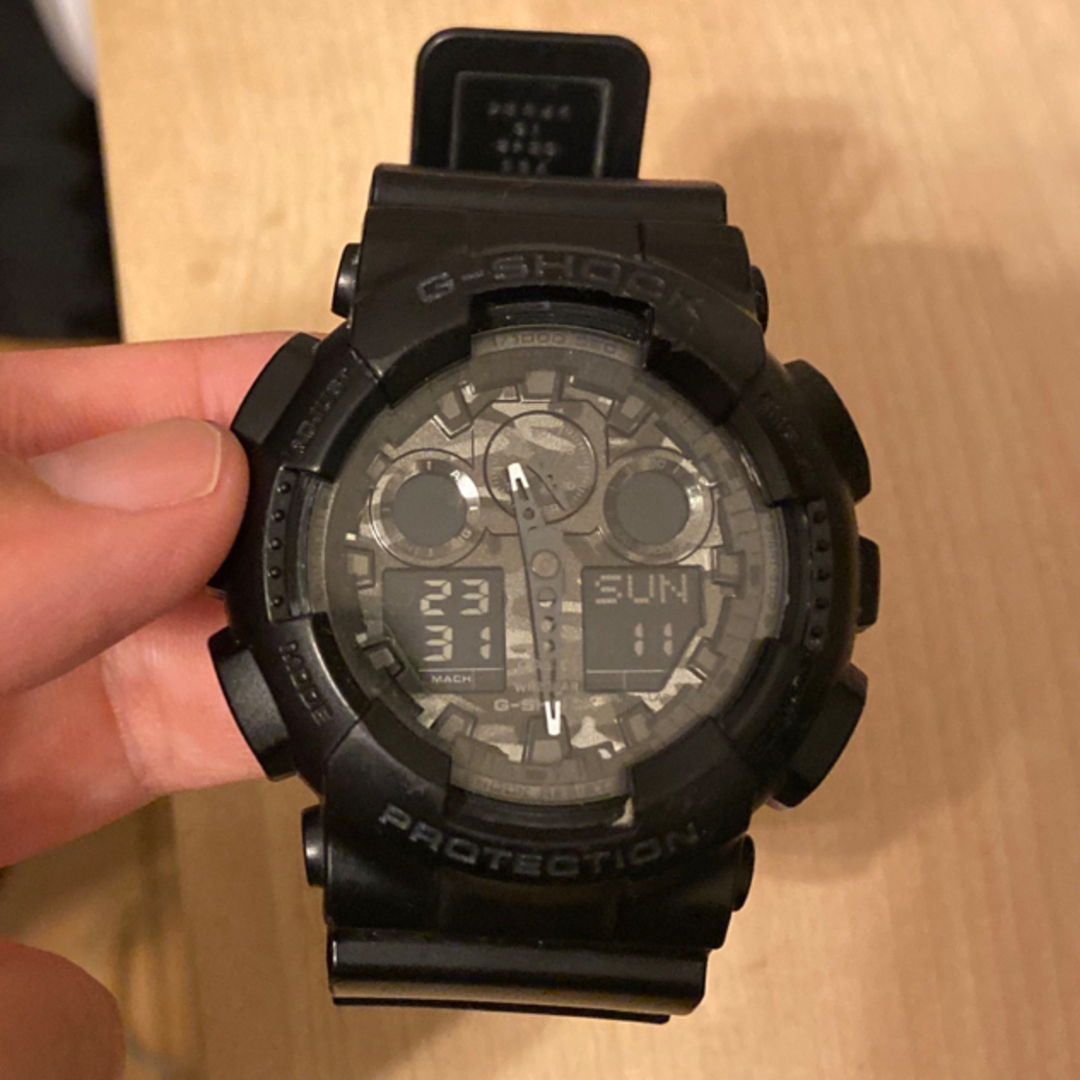 G-SHOCK(ジーショック)のCASIO G-SHOCK GA-100 ブラック　カモフラージュ柄 メンズの時計(腕時計(アナログ))の商品写真