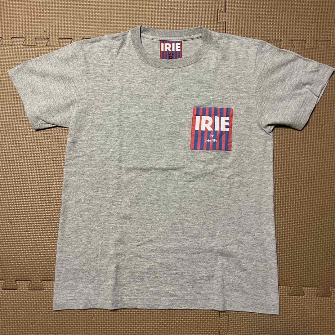 IRIE LIFE(アイリーライフ)のIRIE tシャツ　グレー　レゲエ　raggae アイリー　ポケt  ポケット付 メンズのトップス(Tシャツ/カットソー(半袖/袖なし))の商品写真