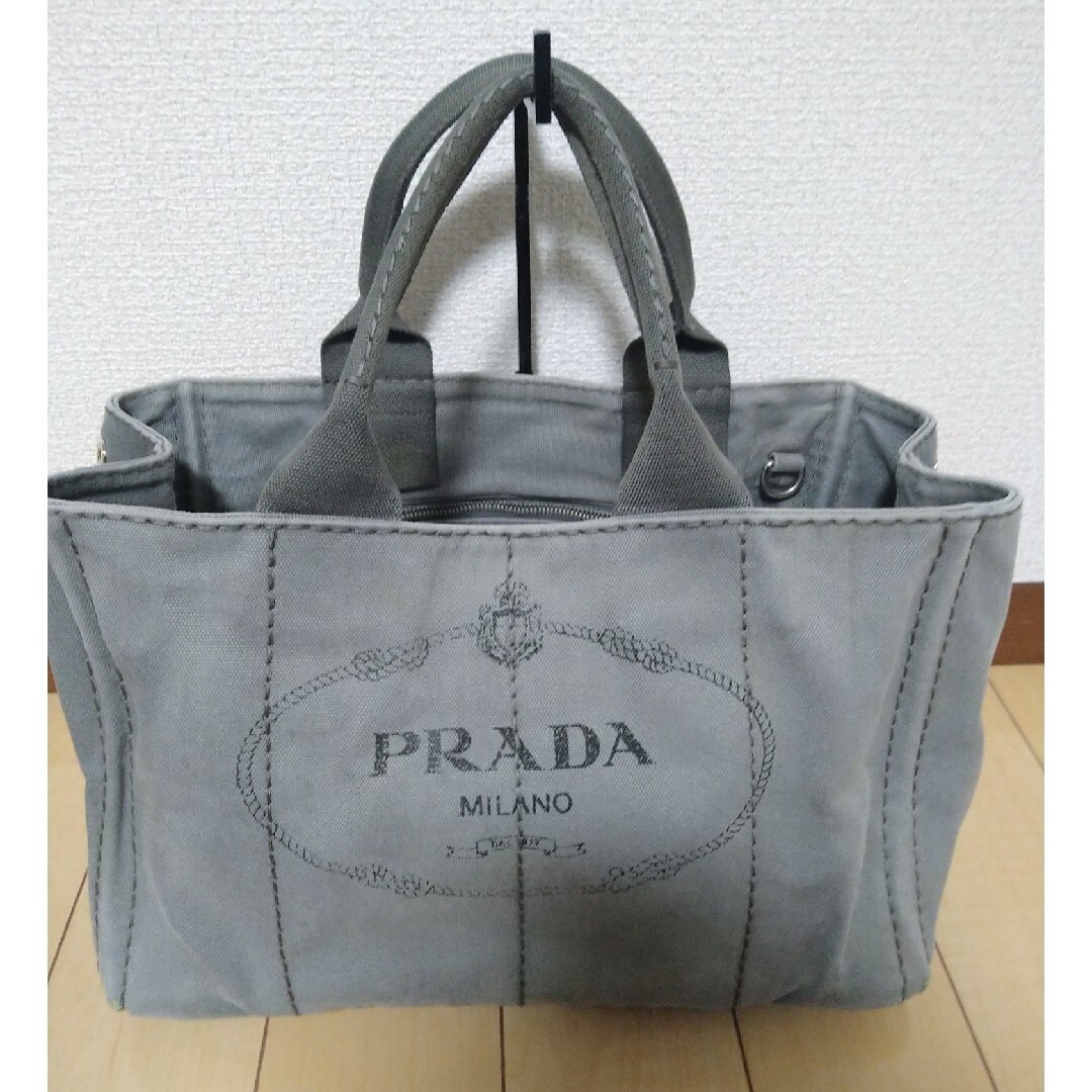 PRADA(プラダ)の訳アリ　PRADA　カナパ　トートバッグ レディースのバッグ(トートバッグ)の商品写真