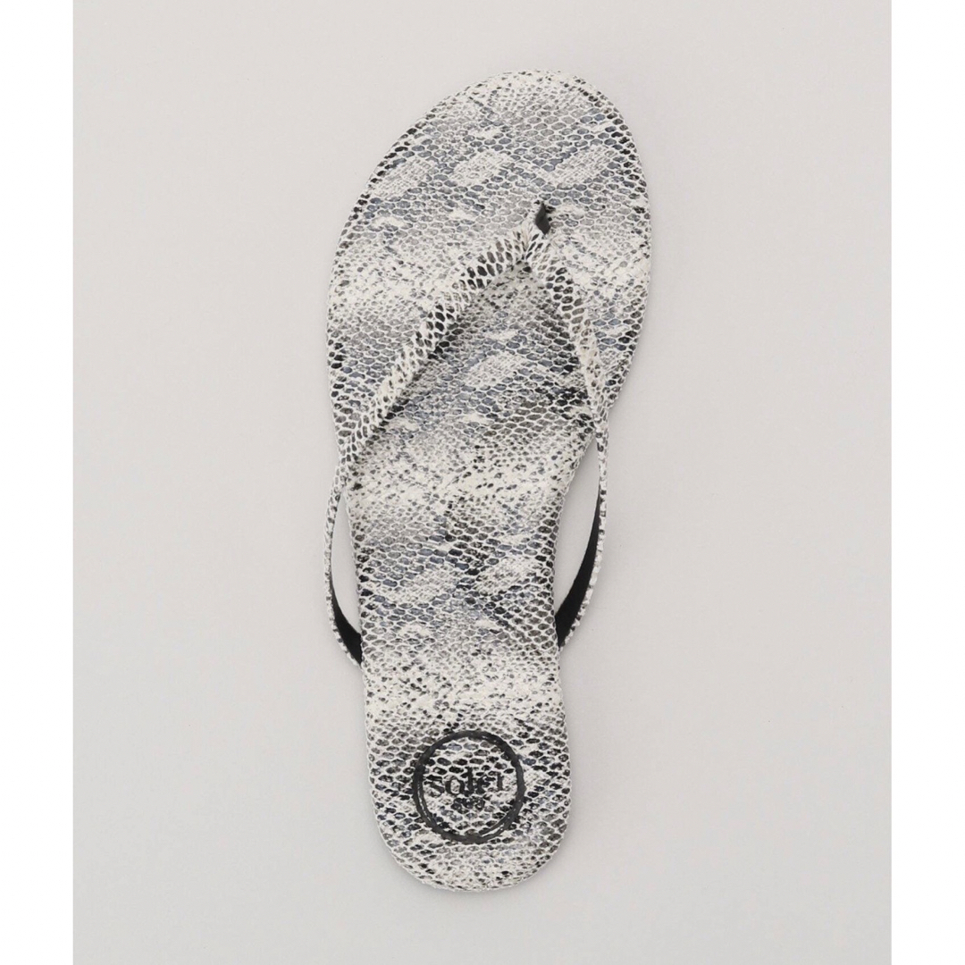 AP STUDIO(エーピーストゥディオ)のAP  【Solei Sea/ソレイ シー】SNAKE tongs sandal レディースの靴/シューズ(サンダル)の商品写真