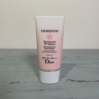 ディオール(Dior)のDIOR SNOW UVシールド トーンアップ50+（SPF50+/PA+++）(化粧下地)