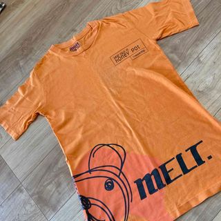 メルト(melt.)のメルト　メンズ　Tシャツ　クマ　オレンジ(Tシャツ/カットソー(半袖/袖なし))