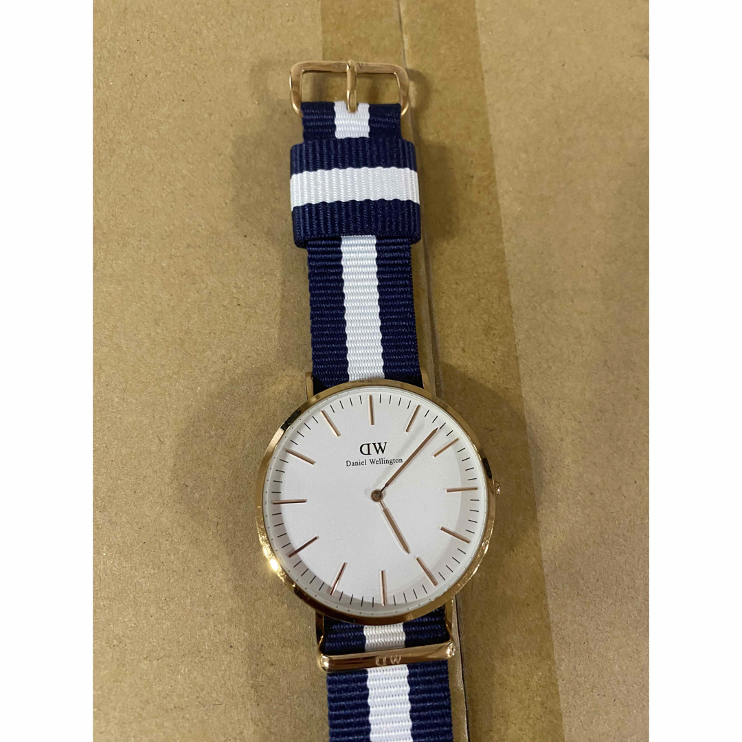 Daniel Wellington(ダニエルウェリントン)のダニエルウェリントン　ゴールド　40mm メンズの時計(腕時計(アナログ))の商品写真