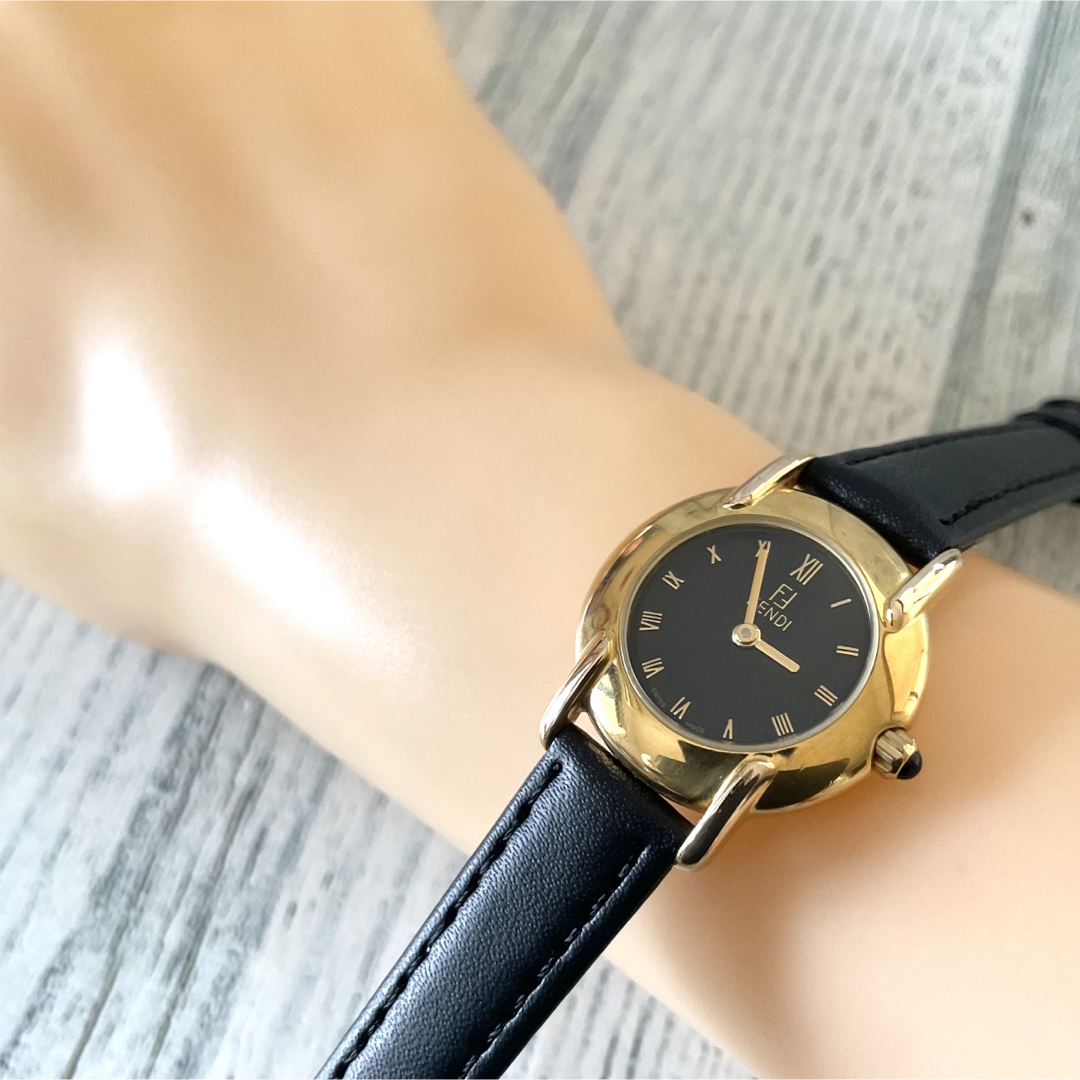 【電池交換済】FENDI フェンディ 腕時計 410L ゴールド ブラック