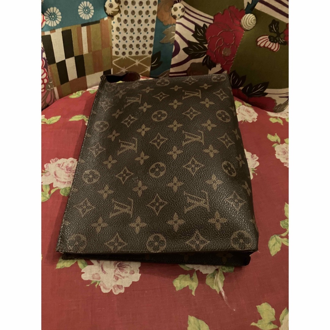 LOUIS VUITTON(ルイヴィトン)のヴィトン　ポッシュトワレット　クラッチバッグ　化粧ポーチ　ヴィンテージ レディースのバッグ(クラッチバッグ)の商品写真