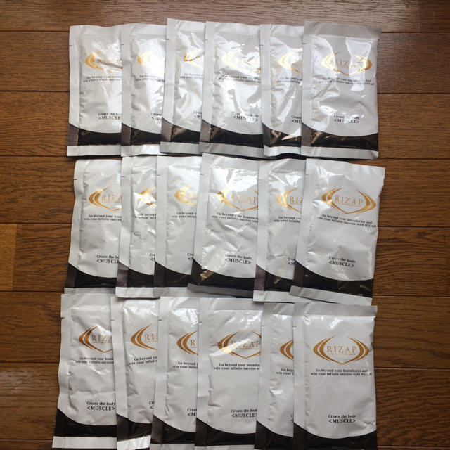 RIZAP プロテイン チョコレート味 コスメ/美容のダイエット(ダイエット食品)の商品写真