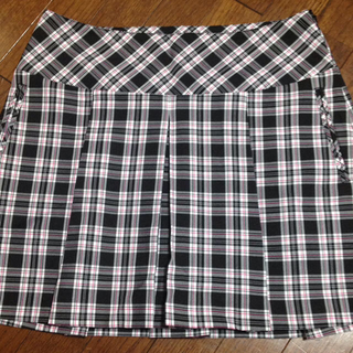 ゴルフ用のチェック柄スカート(ミニスカート)