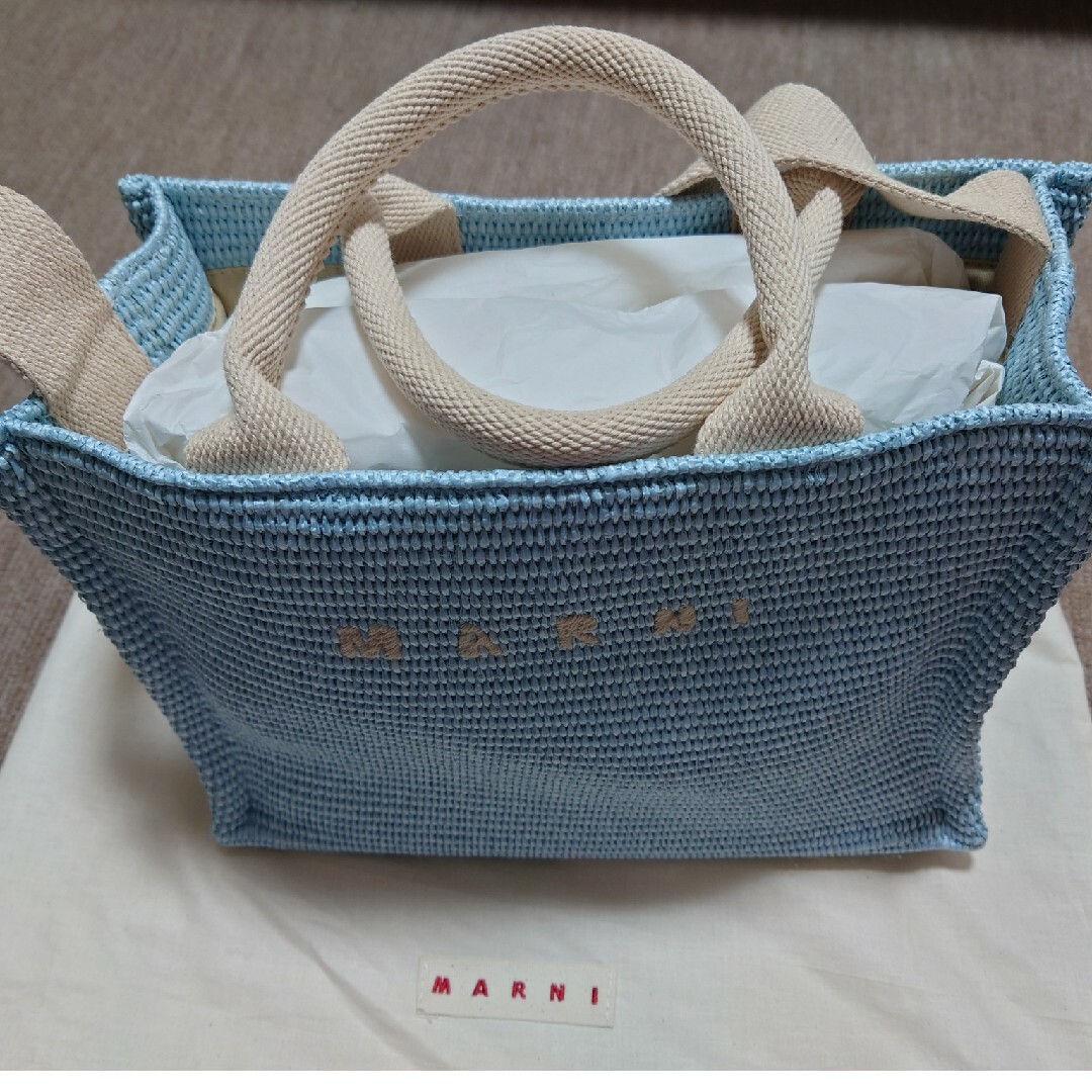 Marni(マルニ)のMARNI/マルニ　SMALL BASKET バッグ　サックスブルー　新品未使用 レディースのバッグ(ショルダーバッグ)の商品写真
