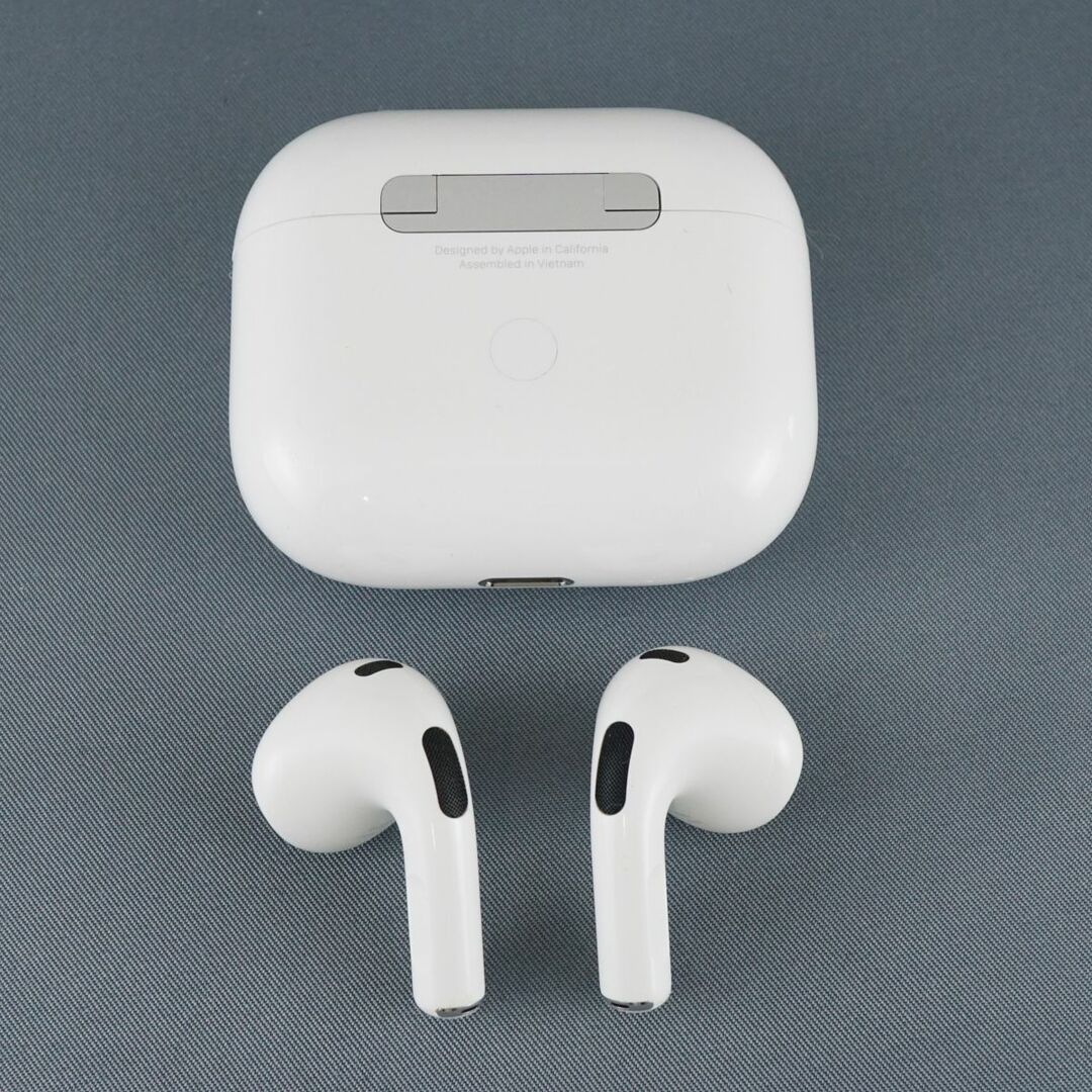 Apple AirPods 第三世代 MagSafe充電ケースのみ A2566 USED品  耐汗 耐水 MME73J/A Qi充電 完動品  T X4981