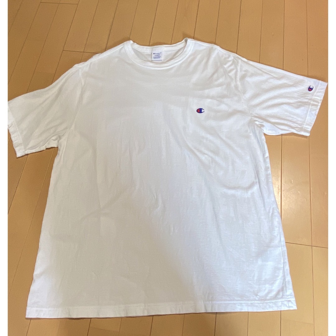 Champion(チャンピオン)のchampion 白Ｔシャツ　４Ｌ　古着 メンズのトップス(Tシャツ/カットソー(半袖/袖なし))の商品写真